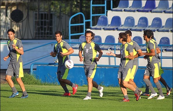 نخستین تمرین تیم ملی فوتبال ایران در ازبکستان