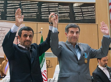 بازگشت احمدی نژاد به صحنه سیاست و پاسخ به چند ابهام