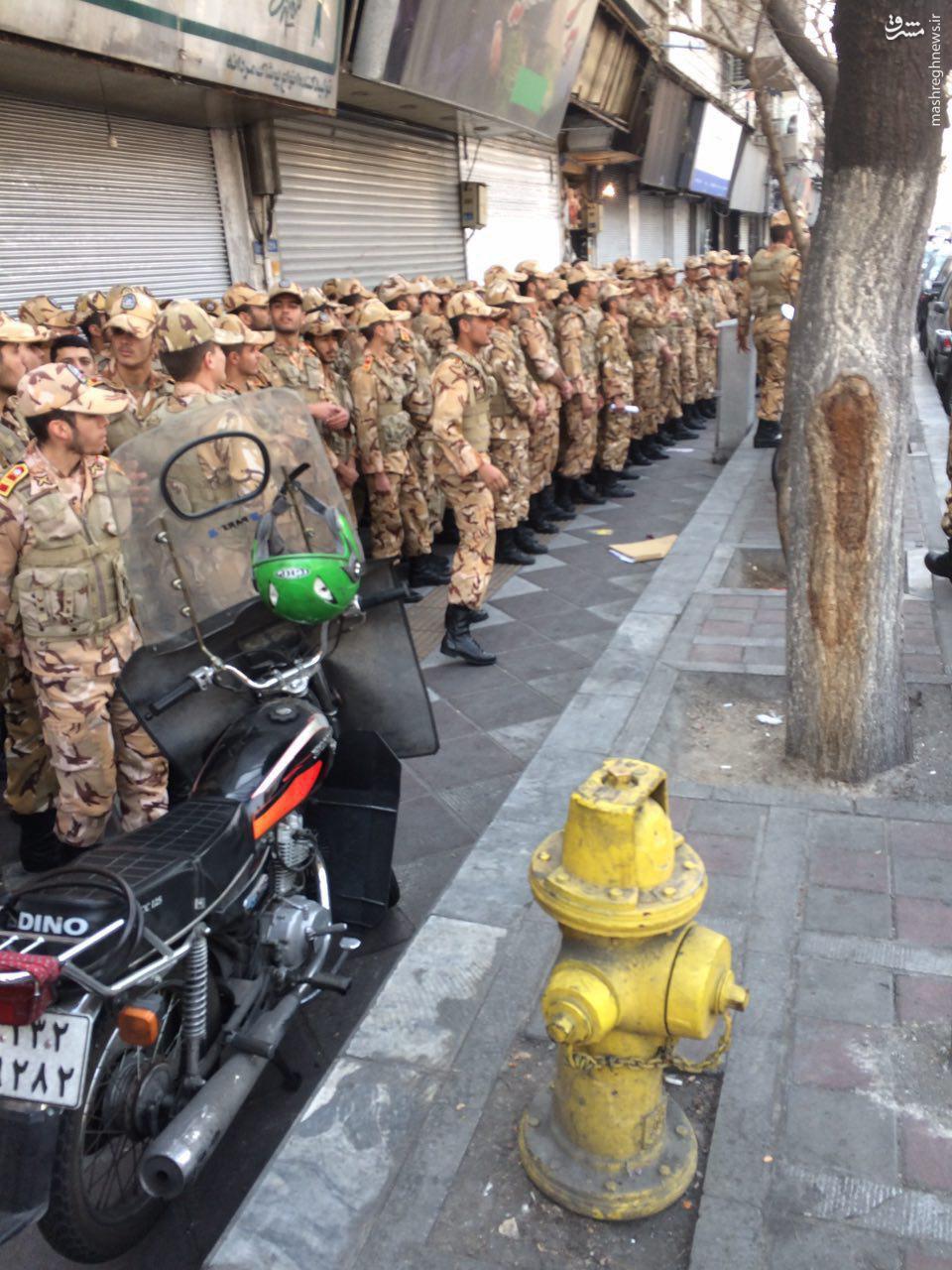 حضور نیروی زمینی ارتش در چهارراه استانبول