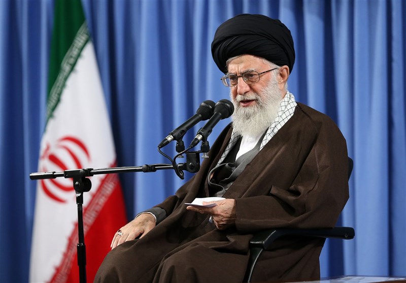 روایت امام خامنه‌ای از دو فرصت و یک خطر ابزار رسانه‌ای جدید