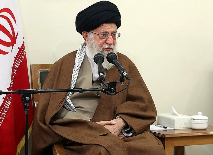 امام خامنه‌ای: دفاع مقدس تمام‌نشدنی است
