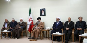 امام خامنه‌ای:تعظیم نام و یاد شهیدان حرکت مجاهدانه را در کشور تقویت می‌کند
