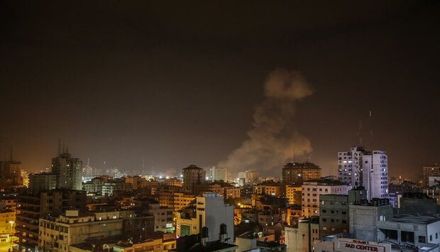 بمباران نوار غزه توسط جنگنده های صهیونیستی