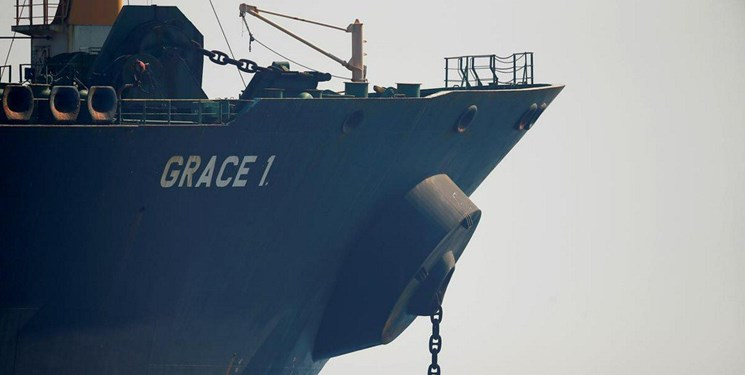 نفتکش ایرانی منتظر کاپیتان جدید/ تعلل در حرکت نفتکش فرصت‌سازی برای سوءاستفاده آمریکا