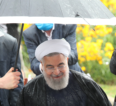 سال جهش تولید و حمایت از کالای ایرانی توسط رئیس جمهور؟!/ عکس