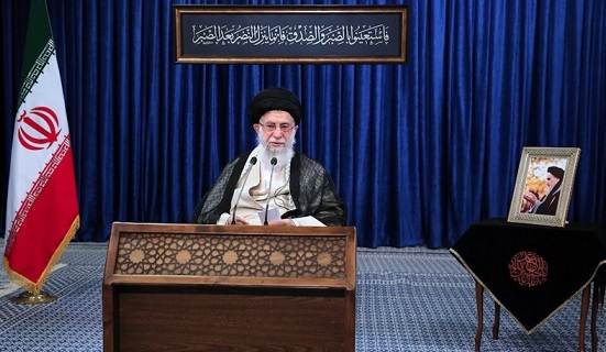 امام خامنه‌ای: راه‌حل مشکلات، انتخاب درست است نه کناره‌گیری از صندوق رأی